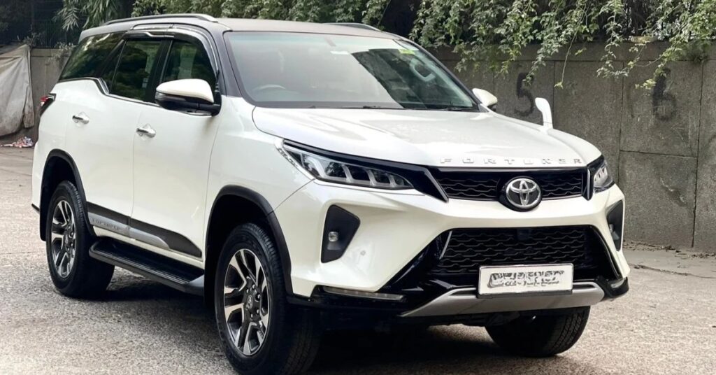 Toyota Fortuner Legender